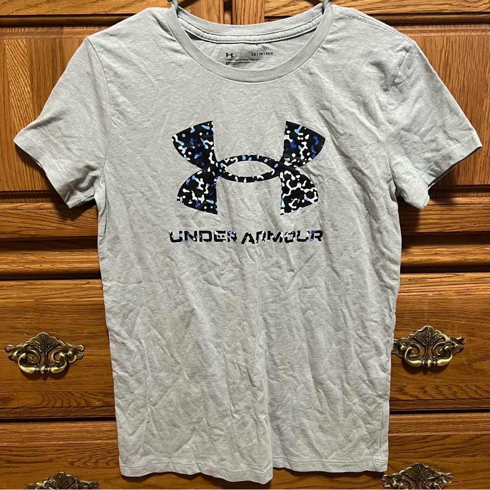 Under Armour Light Gray Crewneck Tee